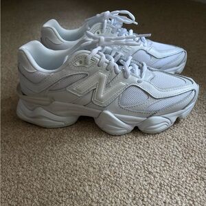 New Balance unisex 9060 Triple White NWT